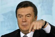 Янукович стал горой за Шуфрича