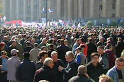 Бунт оппозиции в Грузии. Толпа скандирует «Миша, уходи!»