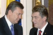 Как Ющенко умолял Януковича не увольнять Яценюка