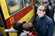 Отменено распоряжение о повышении тарифов на проезд в Киеве!