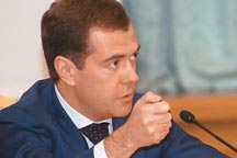Медведев: по счетам газовой войны должна платить Украина