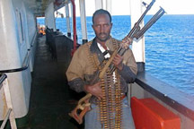 Рядом с Сейшельскими островами пираты захватили украинцев!