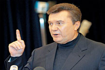 Янукович уверен, что Россия будет вести себя смирно