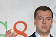 Альтернатива доллару в кармане у Медведева
