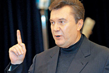 Янукович обещает перезагрузить отношения с Россией, но позже