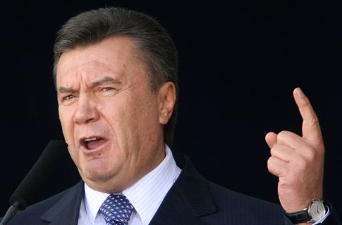 Ради киевлян Янукович пользуется недостроенным мостом
