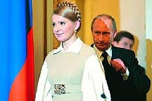 Путин пригрозил Тимошенко - та сдалась!