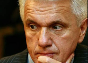 Литвин хочет уволить министра из-за «сауны на рабочем месте»?