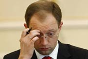 Яценюк накануне местных выборов теряет спонсоров