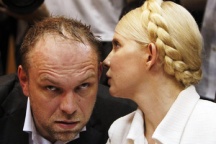 Тимошенко вторично требует убрать неприятного ей судью