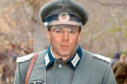 Немецкий офицер и украинская оппозиция