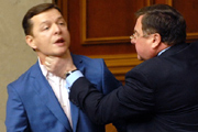Топ-10 скандалов года: неандерталец Ландик, Ляшко-Дездемона и другие
