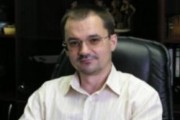 Мэр Токмака морит детей голодом, а сам не платит за квартиру