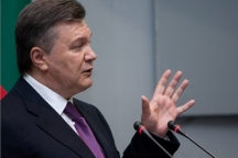 Янукович: я не понимаю, кто и за что так наказал Украину