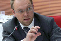 Власенко: Власть дискредитирует иностранных врачей, обследовавших Тимошенко