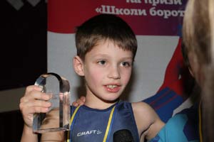 Фонд Довгого поддержал борцовский турнир