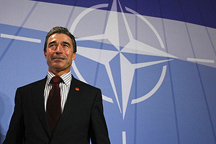 Генсек НАТО беспокоится о Тимошенко и отказался ехать на Евро-2012