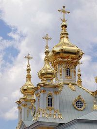 Украинцы больше всего верят церкви - опрос