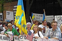 Украинская диаспора выступила против "языкового" закона. ВИДЕО