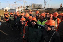 Рабочие требовали возобновить работу литейного завода, чтобы выплатили зарплату