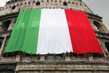 Несмотря на заявление МИД, получение итальянской визы все еще недоступно