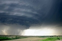 Непогода лишила света 3 области Украины