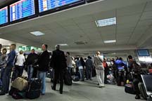 Из аэропорта Дубая не могут вылететь украинцы, ждут из Киева деталь для самолета