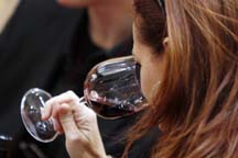 Специалисты выяснили, почему лучше пить безалкогольного вино