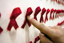 ВИЧ-инфицированным детям повысили денежную помощь
