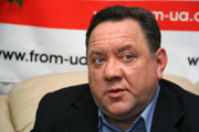 Богдан Бенюк считает, что Табачник не виноват в том, что украинофоб