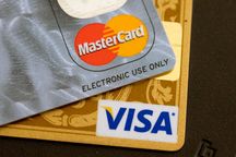 НБУ не нравятся тарифы VISA и MasterCard