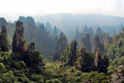 Такого вы еще не видели: летающие горы Китая