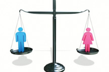У Азарова одобрили программу обеспечения равных прав мужчин и женщин