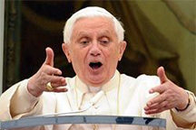 Папа римский начнет проповедовать в соцсетях