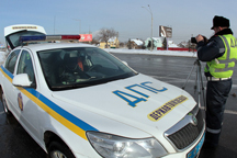 Украинских водителей заставят поменять советские права