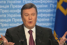 Левочкин объяснил, зачем Янукович едет в Россию