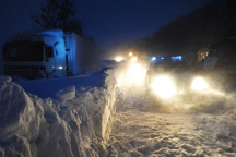 В Прикарпатье из снежного плена освободили почти 500 автомобилей