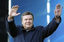 Янукович увеличил пенсии для ветеранов до 2,5 тыс гривен