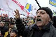 Дадут денег или побьют: Интрига киевских митингов