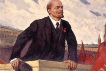 На памятнике Ленину обнаружили две ошибки (ФОТО)