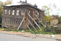 Практически 100 тысяч украинцев вынуждены жить в ветхих домах