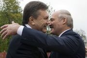 У Януковича нет секретов от старого друга Лукашенко