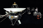 «Вояджер-1» обнаружил странный участок на краю Солнечной системы