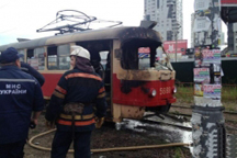 В Киеве загорелся трамвай с пассажирами
