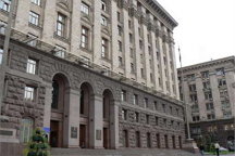 Киевляне не верят в подачки от Киевсовета, как и в новые выборы депутатов города (ВИДЕО)