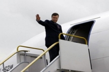 Янукович улетает решать судьбу Тимошенко