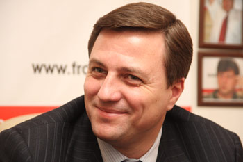 Катеринчук: или Попов немедленно выполнит наши требования, или уйдет в отставку