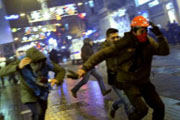 Турецкий спецназ разогнал участников антиправительственной демонстрации