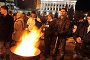 Активисты Майдана заняли посты на баррикадах