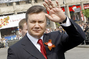 Янукович отказался от охраны, пропал в Крыму и объявлен в розыск - и.о. министра МВД